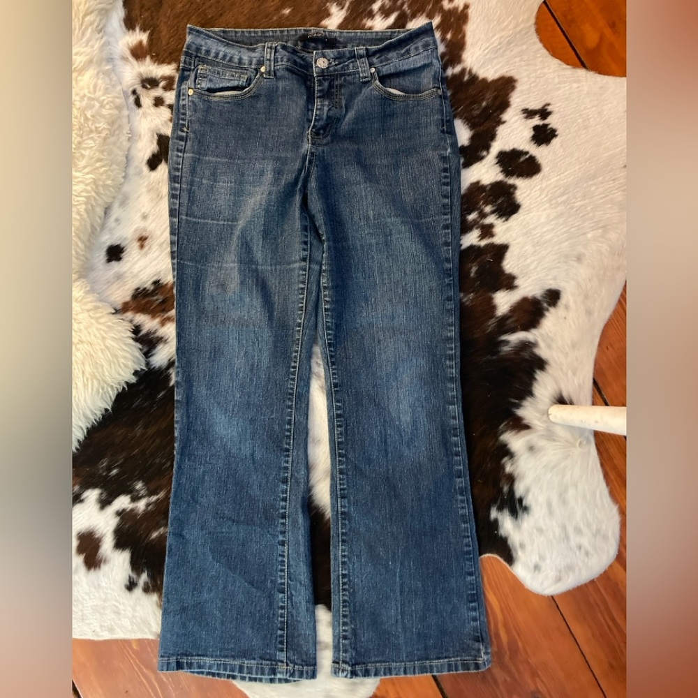 Roz & Ali Petite 12 Comfort Stretch Straight Leg Embellished Back Pocket Jeans